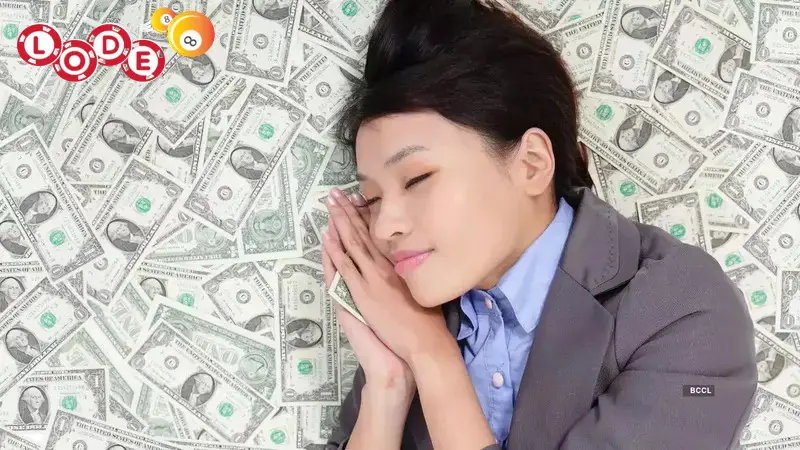 Giải mã giấc mơ thấy tiền - Điềm báo và số đẹp